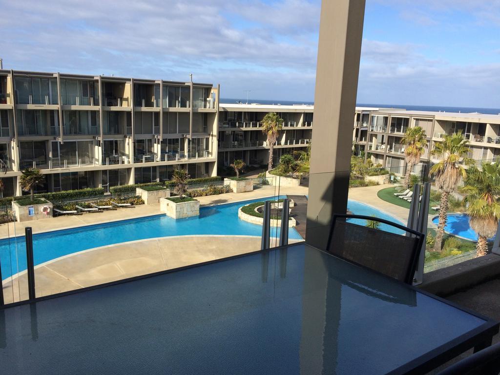 Onshore Torquay Rum bild