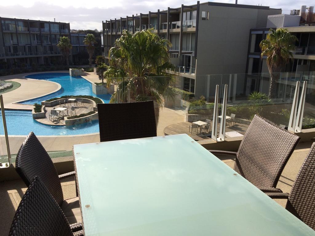 Onshore Torquay Rum bild